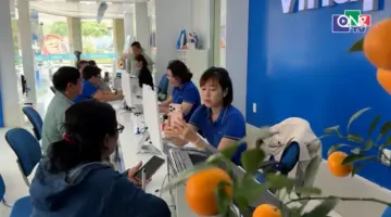 اليوم الأول للتحقق من بيانات مشتركي الهاتف المحمول على VNeID.